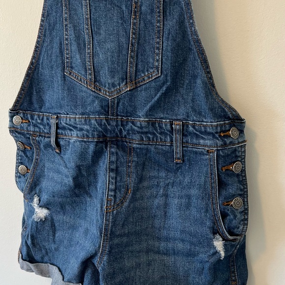 Old Navy Distressed Denim Overall Shorts - Picture 4 of 11